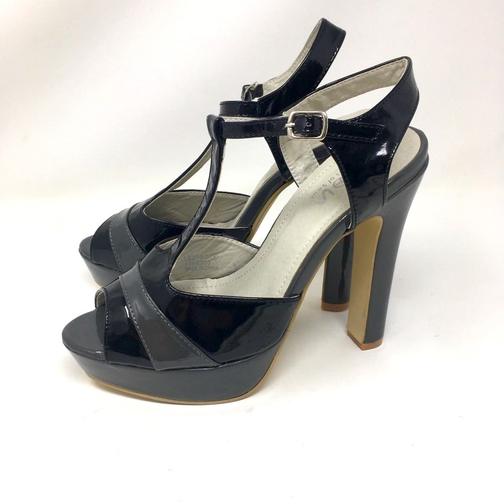 Shoes of Soul Pumps Patent Platform T-Strap Grey 9
